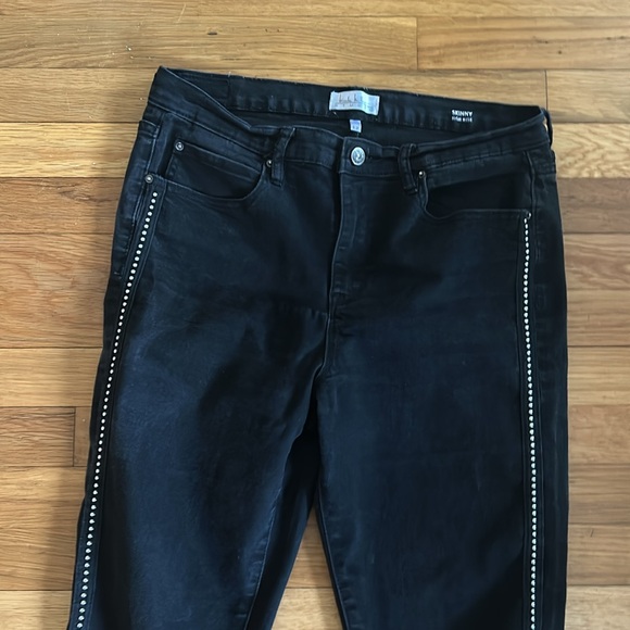 Woman’s Jeans w/Studs - Picture 3 of 6